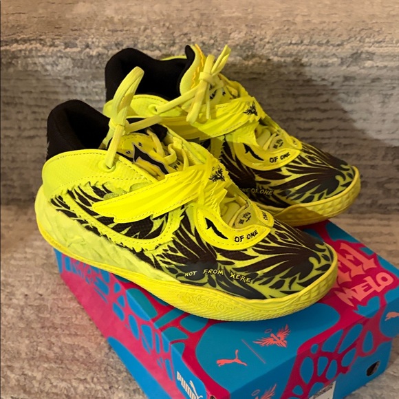 Puma Other - Puma Kids Neon Yellow and Black Graphic Sneakers
